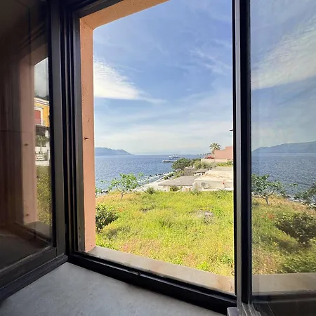 Indipendente Vista Mare Sul Corso Di A Due Passi Dalla Villa Santa Marina Salina